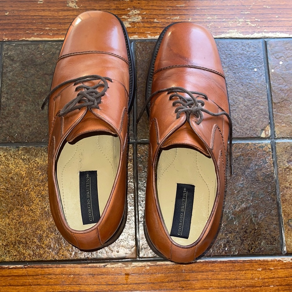 Men’s Brown Dress Shoe
